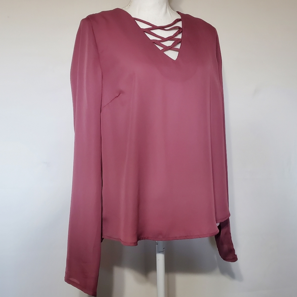 Boho Criss-cross Keyhole Darted Round Hem Women's Top Size M Rue 21 Dusty Mauve